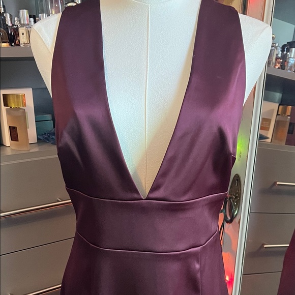 New Look Deep Burgandy Backless Dress - Picture 2 of 7